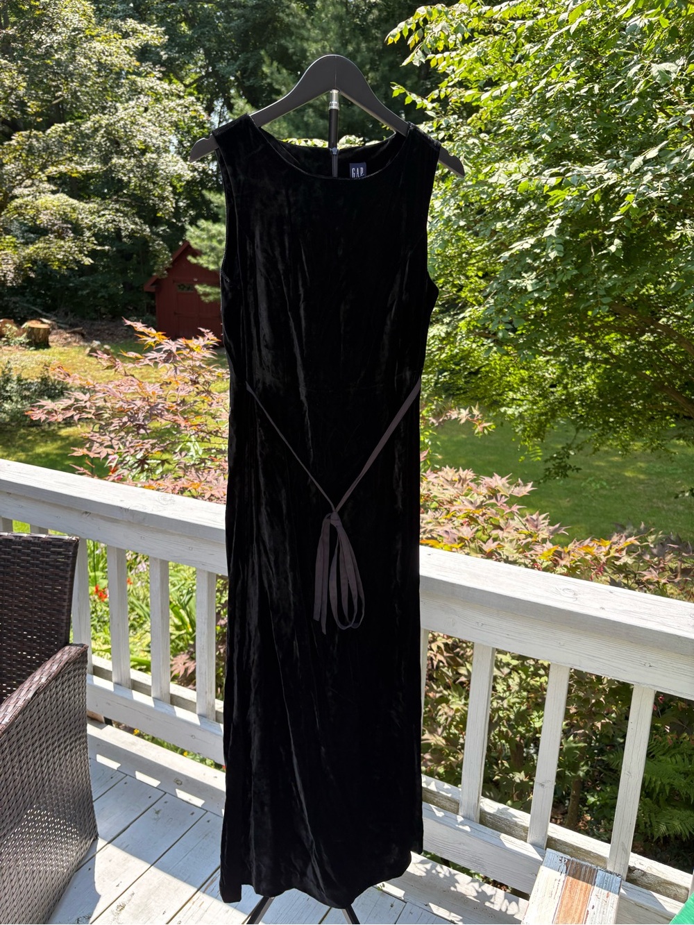 GAP Black Sleeveless Velvet Maxi Dress with Waist Tie